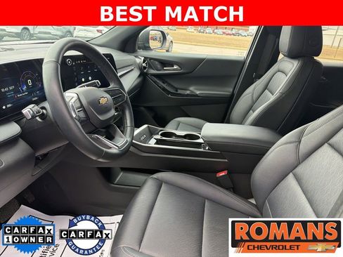 Used 2025 Chevrolet Equinox LT w/ Convenience Package II image 11