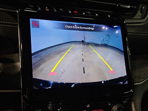 Used 2024 Jeep Grand Cherokee Limited image 31