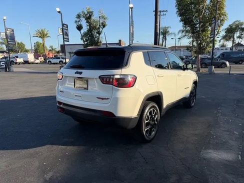 Used 2019 Jeep Compass Trailhawk AWD/4WD image 4
