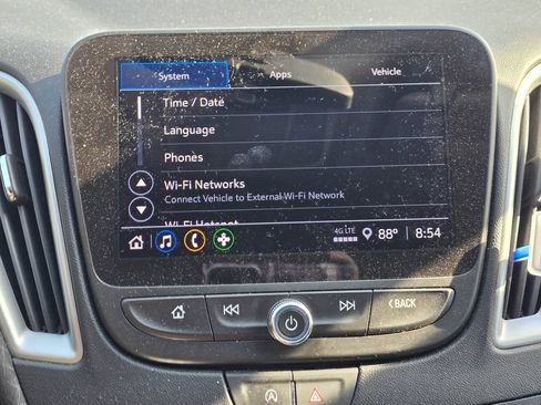 Used 2022 Chevrolet Malibu LS FWD image 15