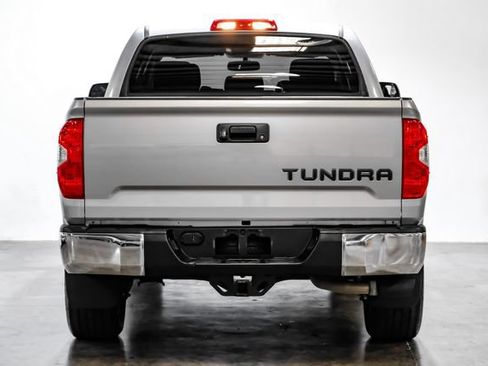Used 2016 Toyota Tundra SR5 w/ SR5 Upgrade Package RWD image 11