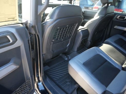 Used 2022 Ford Bronco Black Diamond w/ Sasquatch Package image 21