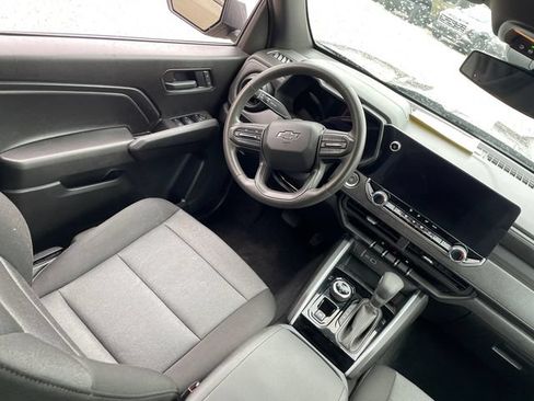 Used 2025 Chevrolet Colorado Trail Boss AWD/4WD image 21