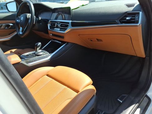 Used 2022 BMW 330i xDrive Sedan w/ Driving Assistance Package AWD/4WD image 10