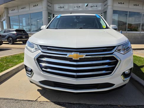 Used 2021 Chevrolet Traverse High Country AWD/4WD image 2