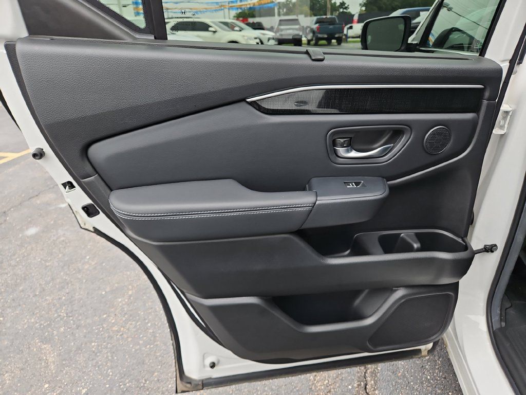 Used 2024 Honda Pilot Elite image 19