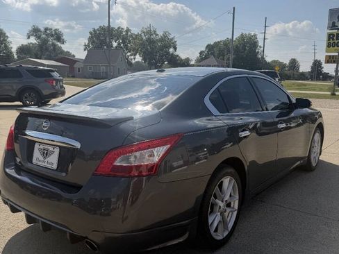 Used 2011 Nissan Maxima 3.5 SV w/ Monitor Pkg FWD image 9