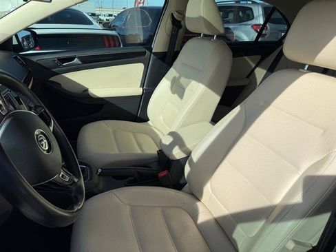 Used 2017 Volkswagen Jetta SEL image 8