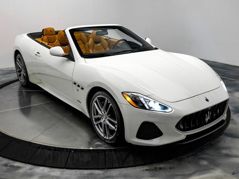 Used 2018 Maserati GranTurismo Sport image 29
