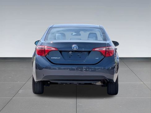 Used 2018 Toyota Corolla LE w/ Carpet Mat Package (TMS) FWD image 4