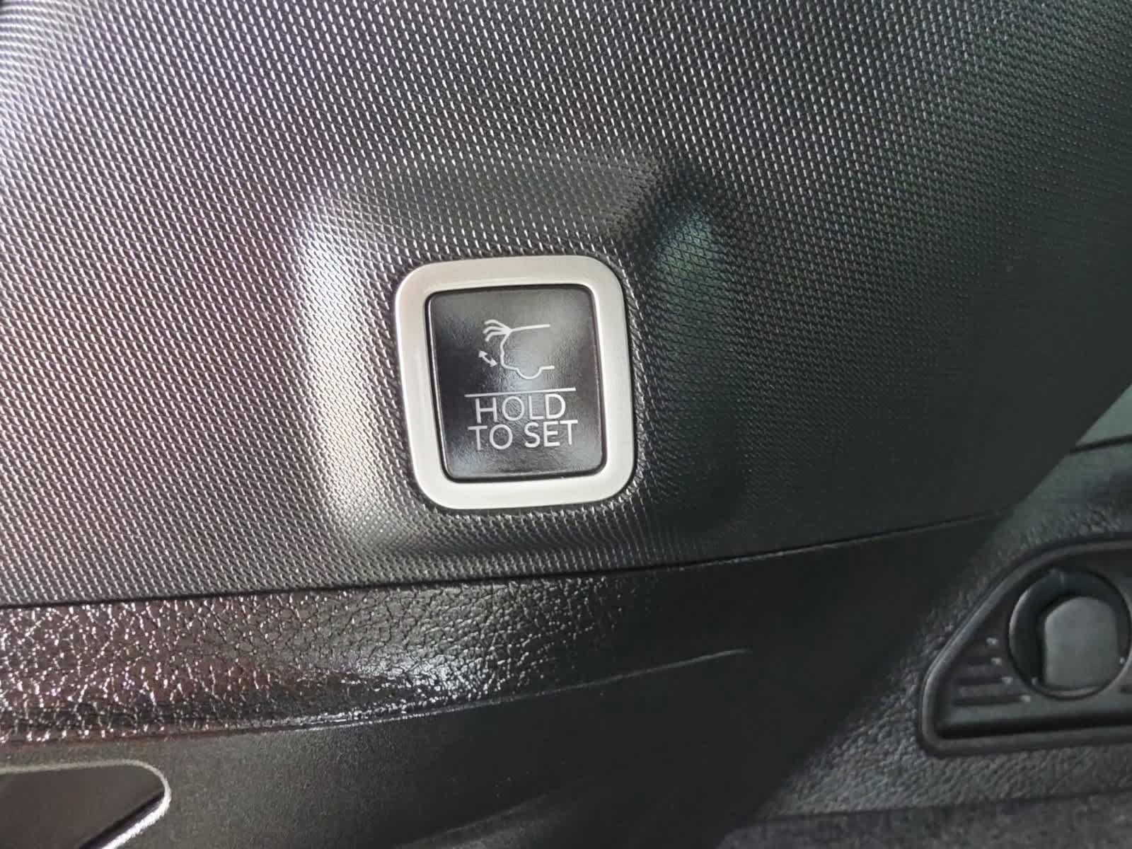 Used 2024 Jeep Grand Cherokee Summit w/ Advanced Protech Group IV AWD/4WD image 36