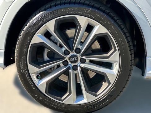 Used 2020 Audi Q3 2.0T Premium Plus w/ Premium Plus Package image 12