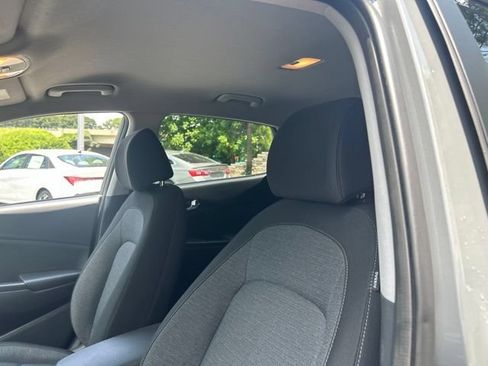 Used 2023 Hyundai Kona SE FWD image 10
