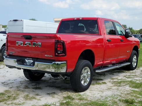 Used 2026 RAM 2500 Big Horn AWD/4WD image 4