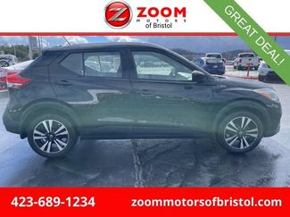 Used 2018 Nissan Kicks SV FWD video 1