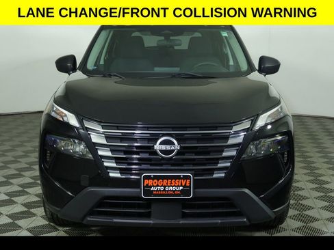 Used 2024 Nissan Rogue S image 7