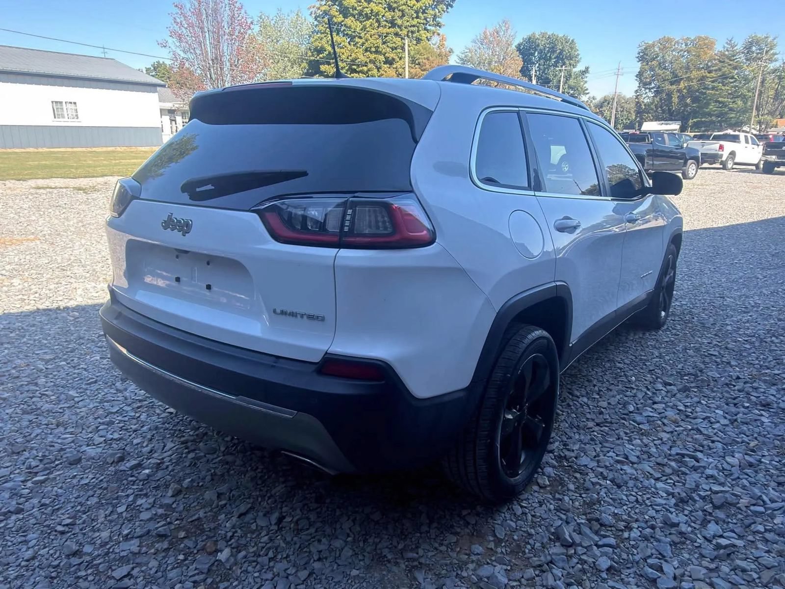 Used 2019 Jeep Cherokee Limited FWD image 5