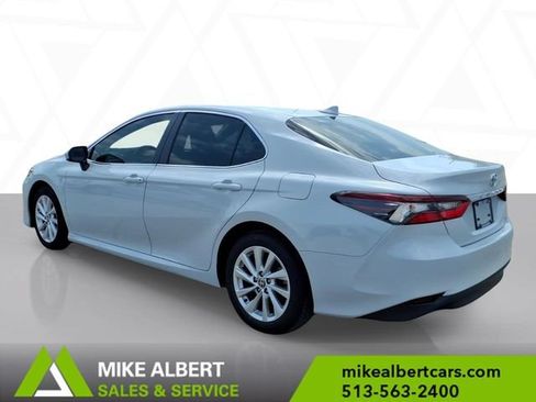 Used 2023 Toyota Camry LE FWD image 5