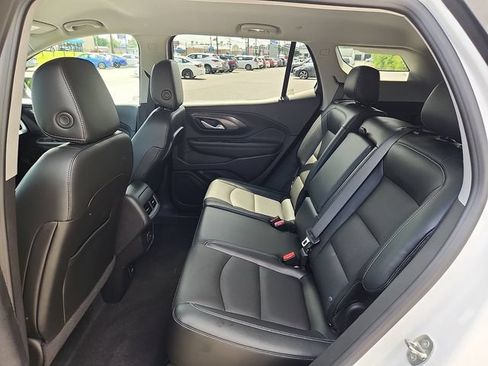 Used 2023 GMC Terrain SLT FWD image 10