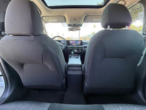 New 2026 Nissan Sentra SV w/ SV Convenience Package FWD image 12