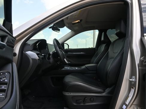 Used 2023 INFINITI QX60 Sensory w/ Cargo Package AWD/4WD image 16