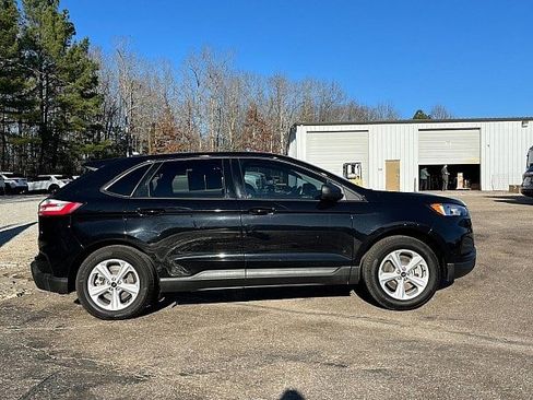 Used 2023 Ford Edge SE image 8