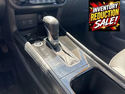 Used 2021 Nissan Kicks SR w/ SR Premium Package FWD image 13
