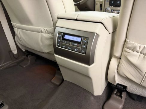 Used 2019 Lexus GX 460 Luxury AWD/4WD image 29