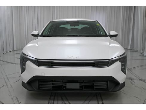 New 2025 Kia K4 image 3