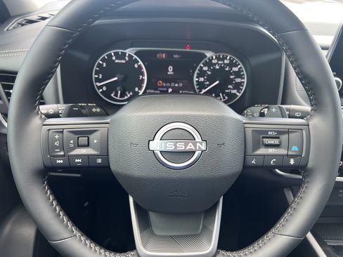 Certified 2026 Nissan Rogue SV FWD image 18
