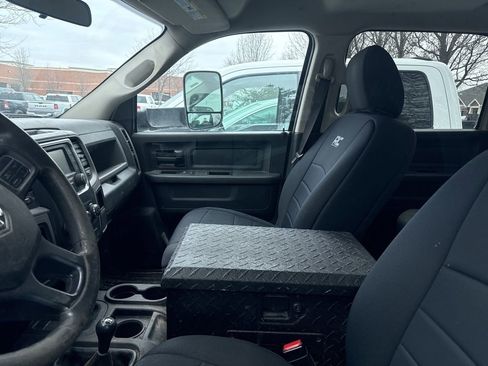 Used 2017 RAM 2500 Tradesman w/ Chrome Appearance Group image 12