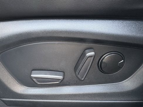 Used 2022 Ford Explorer XLT w/ Equipment Group 202A image 52