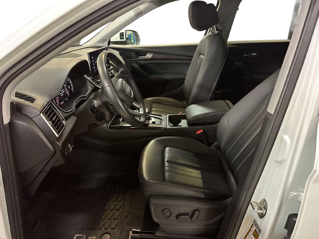 Used 2023 Audi Q5 2.0T Premium Plus w/ Premium Plus Package AWD/4WD image 15