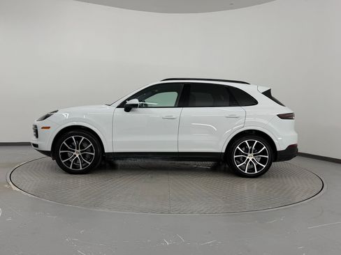 Certified 2023 Porsche Cayenne S AWD/4WD image 2