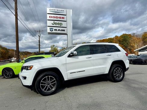 Used 2019 Jeep Grand Cherokee Limited image 3