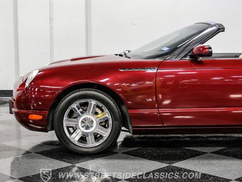 Used 2004 Ford Thunderbird image 28