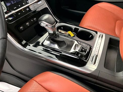 Used 2022 Kia Carnival SX Prestige image 18