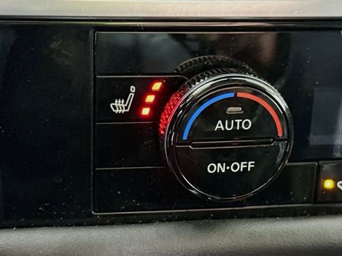 Used 2023 Nissan Pathfinder SL w/ SL Premium Package image 14