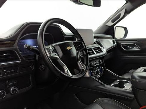 Used 2023 Chevrolet Suburban Premier RWD image 23