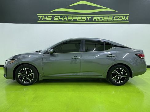 Used 2025 Nissan Sentra SV image 6