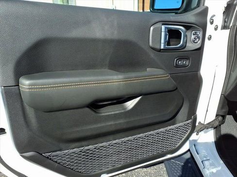 New 2025 Jeep Gladiator Sport image 10