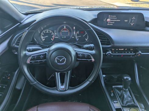 Used 2024 MAZDA MAZDA3 s image 22