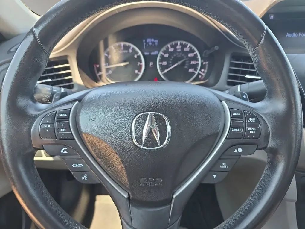 Used 2017 Acura ILX FWD image 17