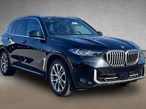 Used 2024 BMW X5 xDrive40i AWD/4WD image 9