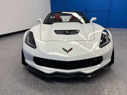 Used 2016 Chevrolet Corvette Z06 w/ 3LZ Preferred Equipment Group RWD image 2
