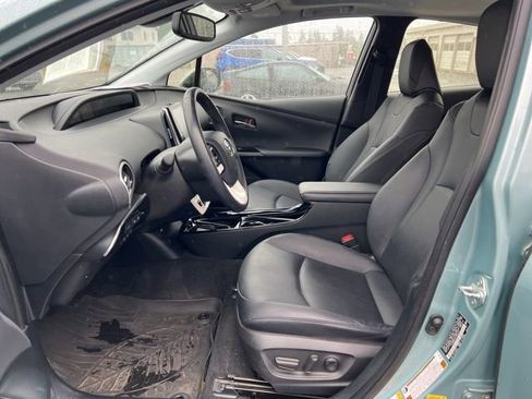 Used 2018 Toyota Prius Four w/ Advanced Technology Package FWD image 12