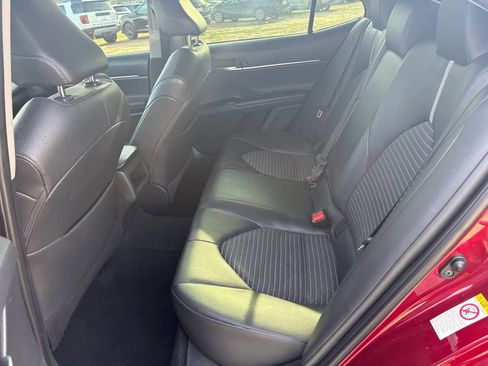 Used 2018 Toyota Camry SE image 22