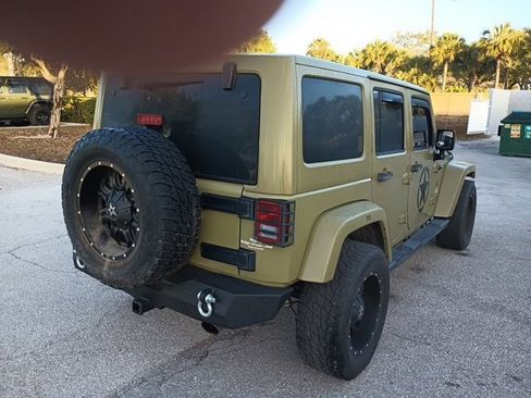 Used 2013 Jeep Wrangler Unlimited Sahara w/ Connectivity Group image 5