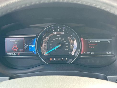 Used 2019 Ford Explorer XLT w/ Equipment Group 201A FWD image 30