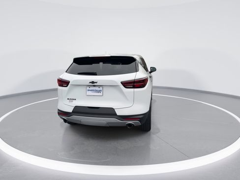 Used 2025 Chevrolet Blazer LT w/ Redline Edition image 8